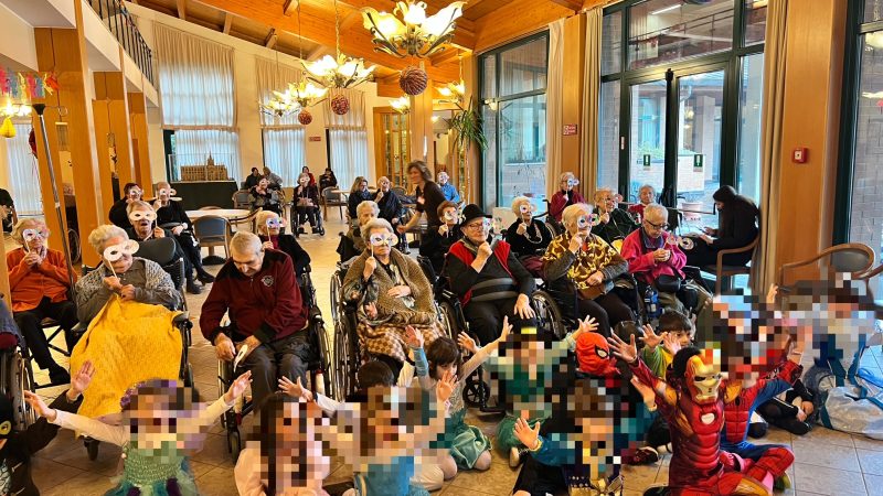 Festa di carnevale presso la Residenza Pio XII .