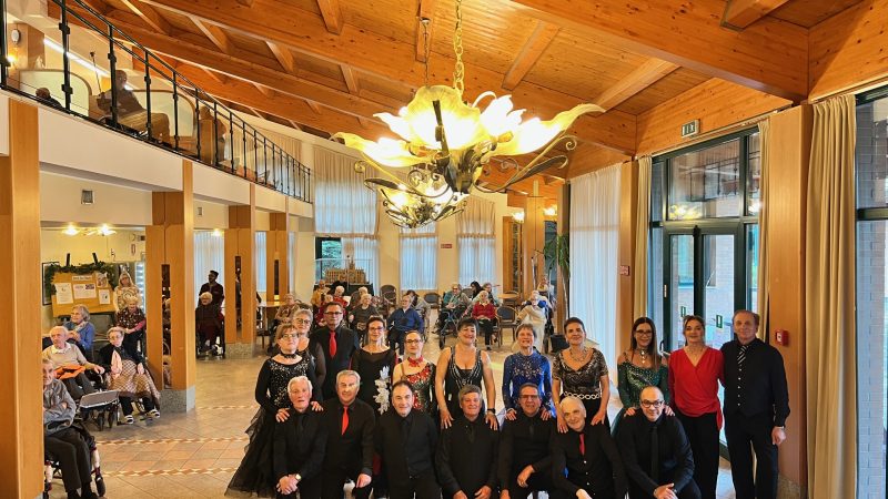 Scuola di ballo "Moon River"